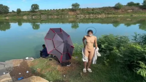 Em người yêu ra hồ cá phô dâm mặc kệ người câu